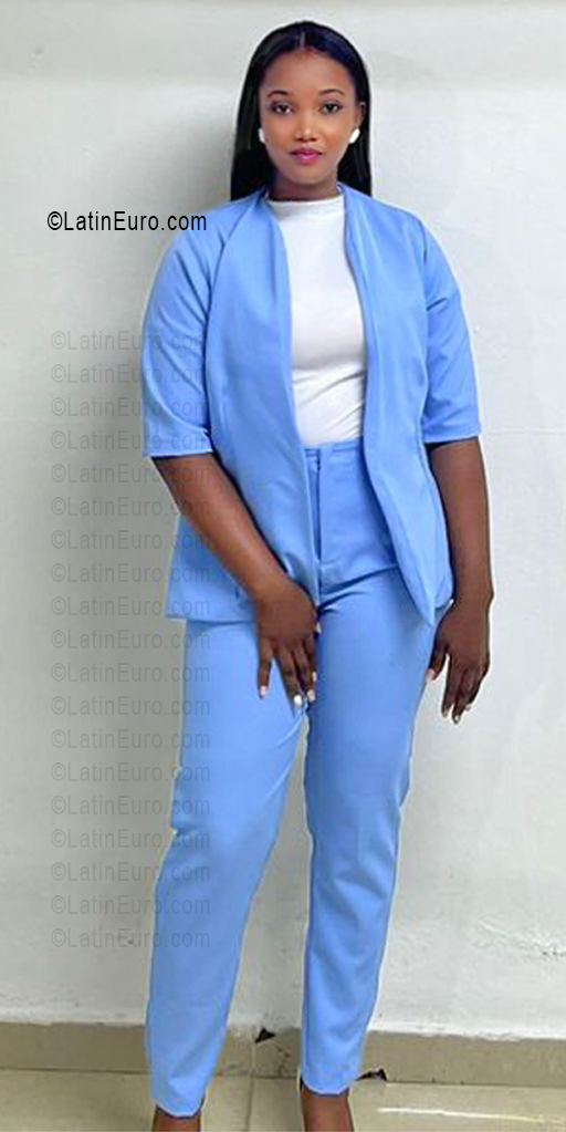 Date this lovely Dominican Republic girl Soledad from San Pedro De Macoris DO56105