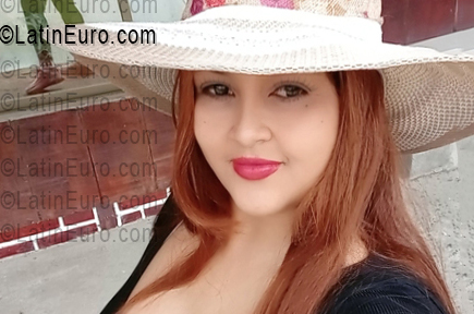 Date this lovely Colombia girl Sol from Putumayo CO33669