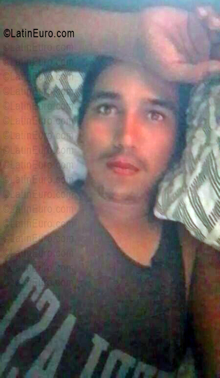 Date this nice looking Venezuela man Luis from Venezuela VE5646
