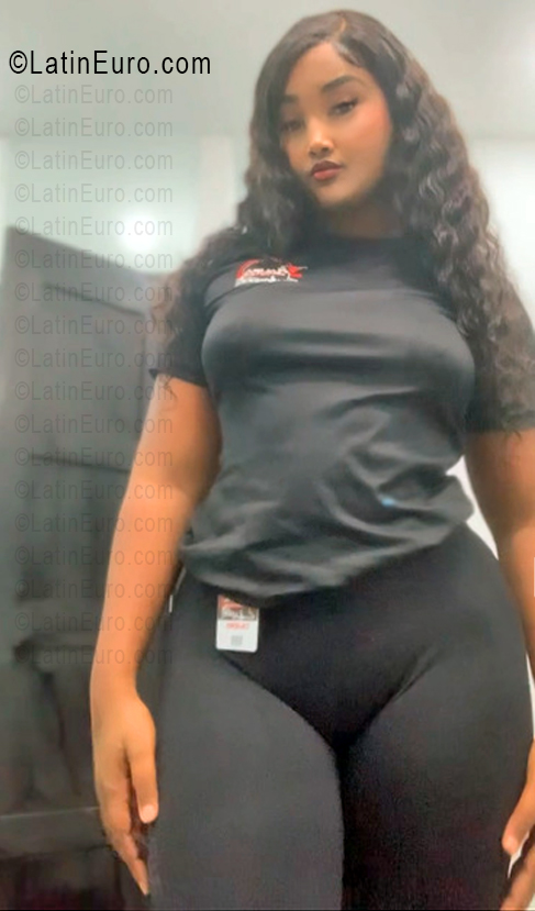 Date this cute Dominican Republic girl Kamil from Punta Cana DO56383