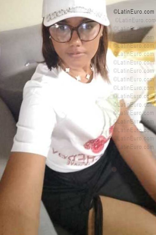 Date this exotic Dominican Republic girl Mary from Santo Domingo DO56469