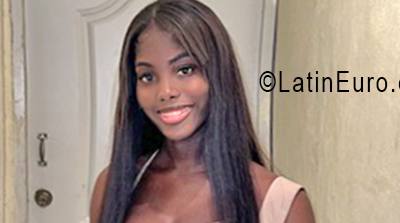 Date this charming Dominican Republic girl Natalia from Romana DO56494