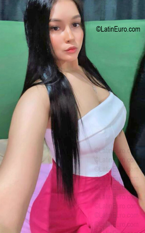 Date this voluptuous Dominican Republic girl MC from Santiago DO56698