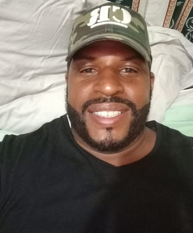 Date this hot United States man CALIFORNIA KING from Hollywood US25631