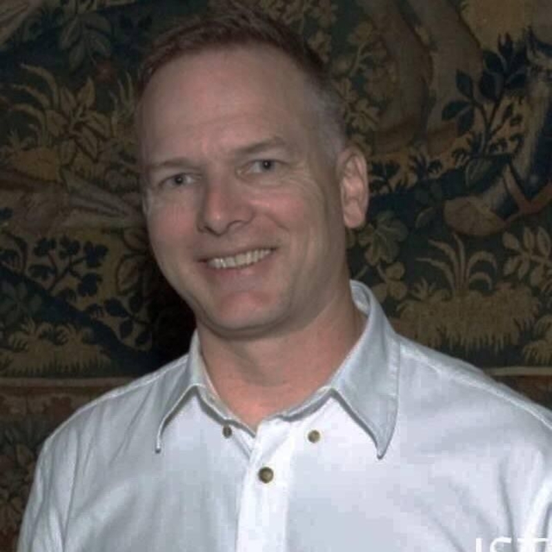 Date this voluptuous United States man Andrew from Los Angeles California US25644