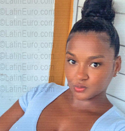 Date this hard body Dominican Republic girl Leandri from Santo Domingo DO56837