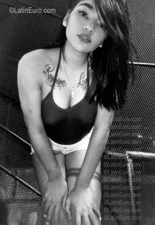 Date this attractive Dominican Republic girl Katherine from Santo Domingo DO56893
