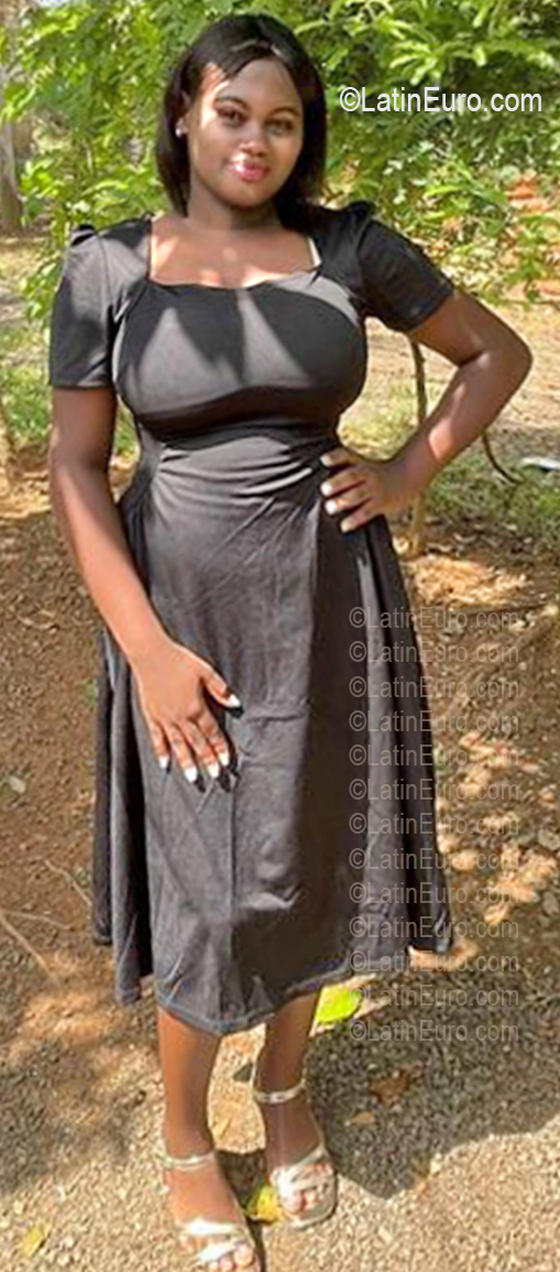 Date this charming Dominican Republic girl Nelly from Santo Domingo DO56965
