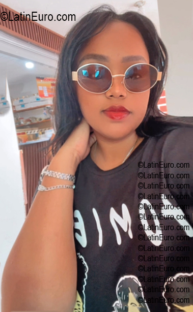 Date this hard body Dominican Republic girl Elys from La Vega DO57001