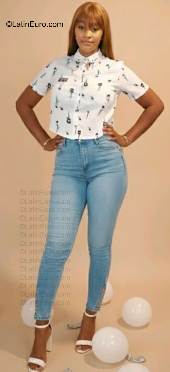 Date this gorgeous Dominican Republic girl YANEISY from Santo Domingo DO57012