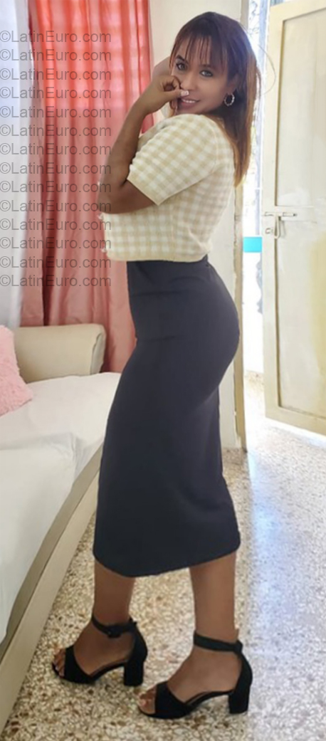 Date this hard body Dominican Republic girl Soribel from Santo Domingo DO57054