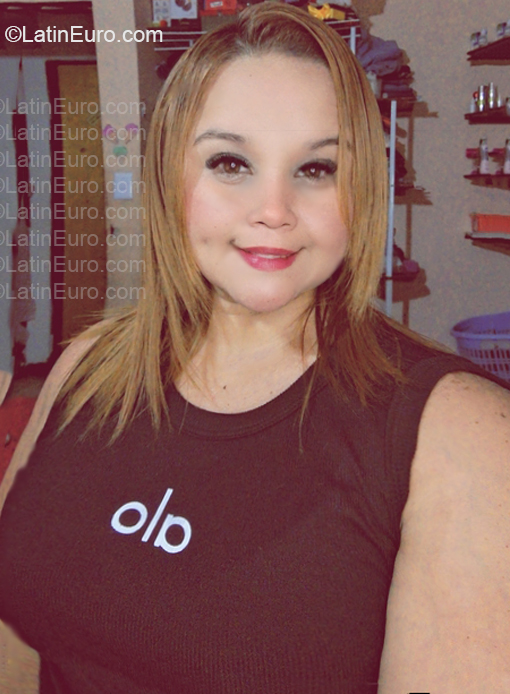 Date this hot Venezuela girl Karina from Caracas VE5747