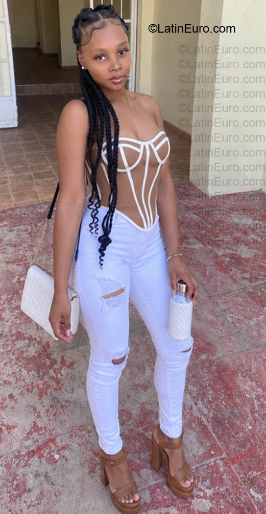 Date this good-looking Dominican Republic girl Katty from Santo Domingo Norte DO57170