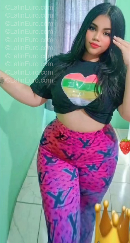 Date this hard body Dominican Republic girl Marbel from Santiago De Los Caballeros DO57197
