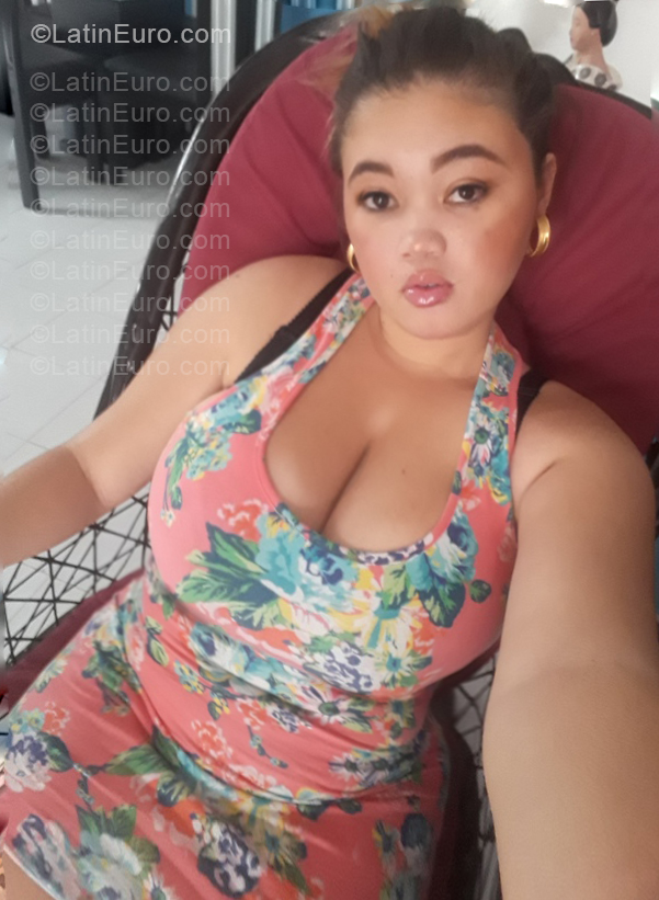 Date this sultry Dominican Republic girl Lorena from Santiago DO57219