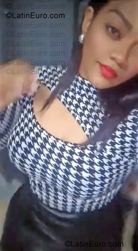 Date this delightful Dominican Republic girl Yanely from Santo Domingo Norte DO57236