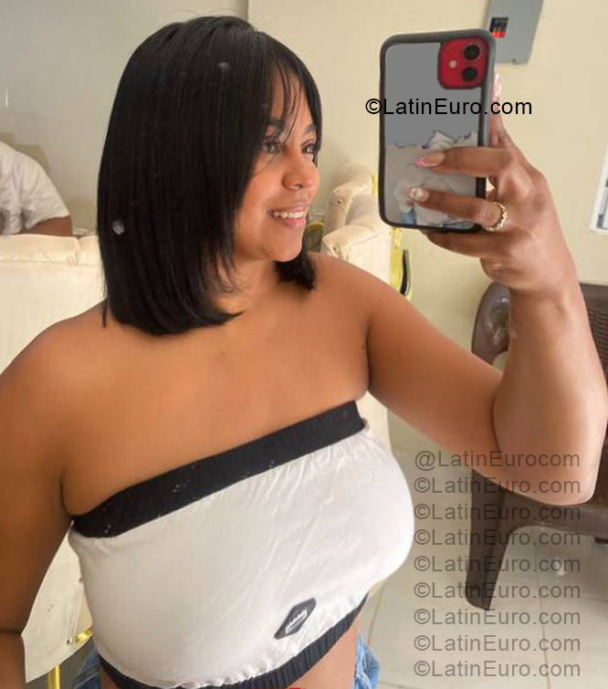 Date this hard body Dominican Republic girl Rous from Distrito Nacional DO57288