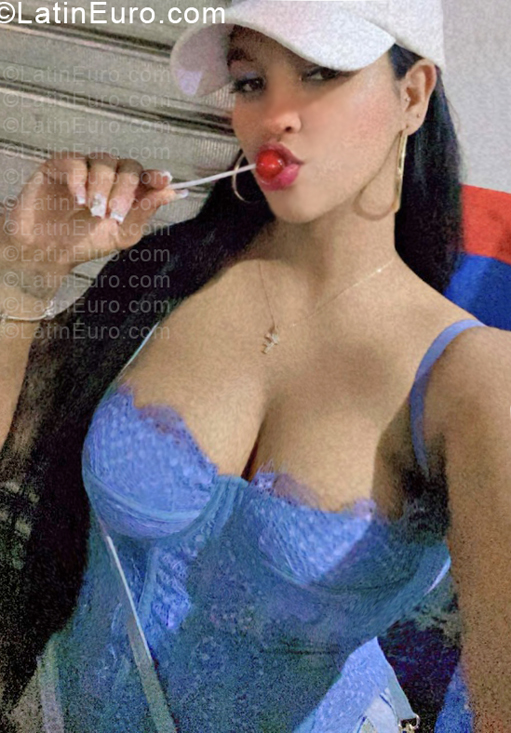 Date this attractive Dominican Republic girl Fatima from Santiago DO57327